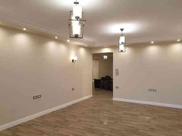 صباغ وديكورات منزلي داخلي وخارجي وعمل كافه الاصباغ 

 اصباغ بلاستيكي+طلس معجون وستن+سحبات فوم داخلي

ترميم البيوت القديمه + معالجه الرطوبه + سنفره جدران 

ديكور بديل الرخام والخشب والشيبورد +عمل ورق جدران 

شبابيك تنظيف وصبغ+ شغل درجه اولى+ ***********
