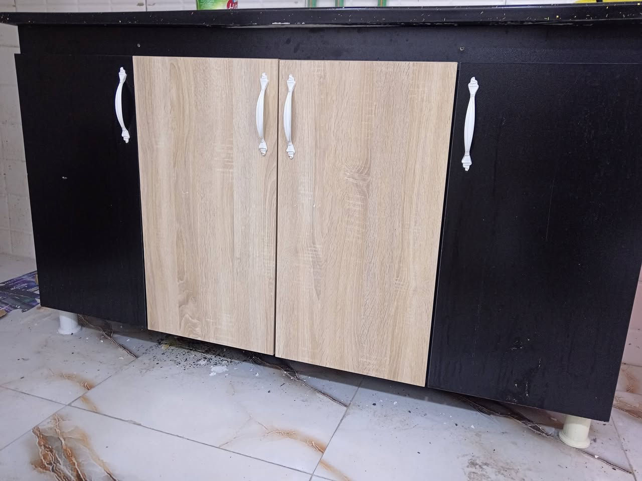 كلهم للبيع وكلهم جدد
دوشمة ٥ راكب ب١٠ الاف دينار
سنك مرمر hdf ب١٥٠ الف
كومفيرة شغالة فول عوزها بس ليف ب50 الف
ميز واوفن اثنينهم ب50 الف اوفن شغال مابي اي عيب وجديد
مجمدة ب150 الف شغالة وجديدة


**إذا كنت صاحب هذا الإعلان وتريد حذفه لأي سبب، رجاءا أرسل رسالة إلى الدعم الفني**