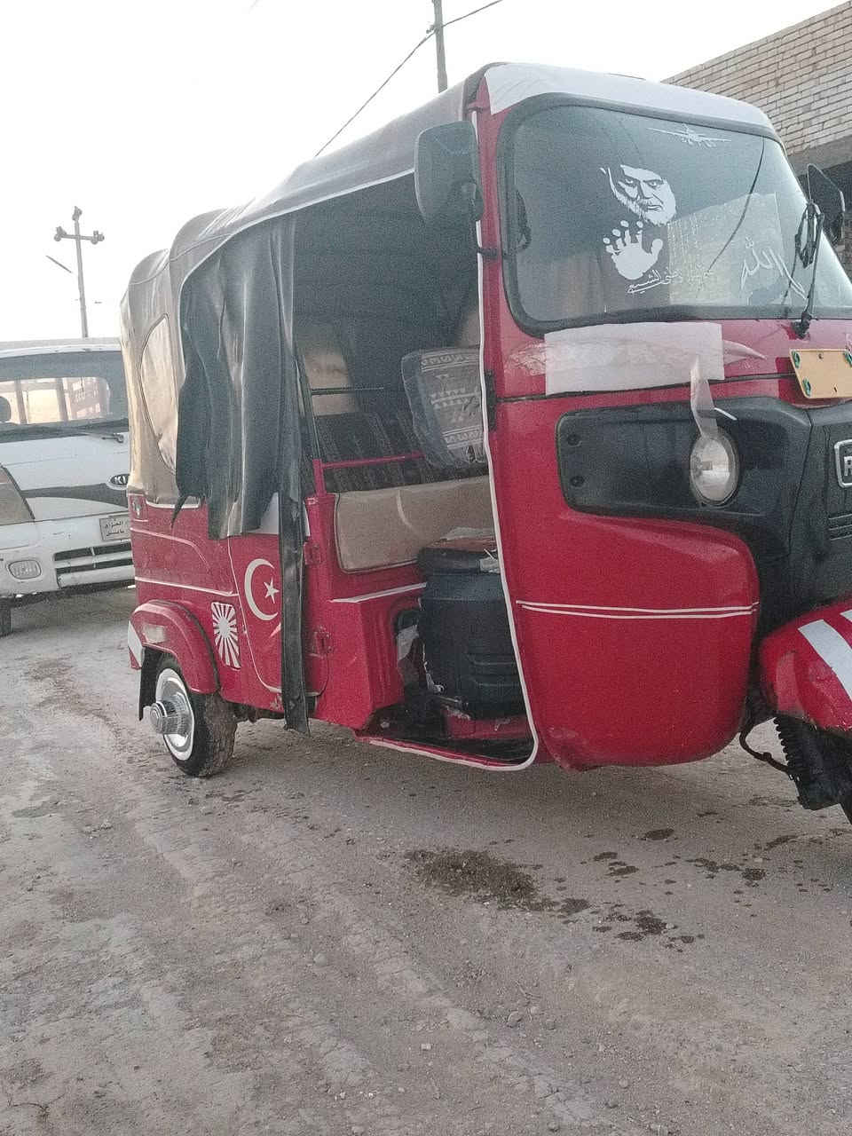 ثنين تكاتك للبيع الحمره مديل ٢٢ السعر ٧٥٠٠ رقم وسنويه بابل السوده ٢١اوراق السعر ٥٢٥٠ مكاني القاسم ***********
