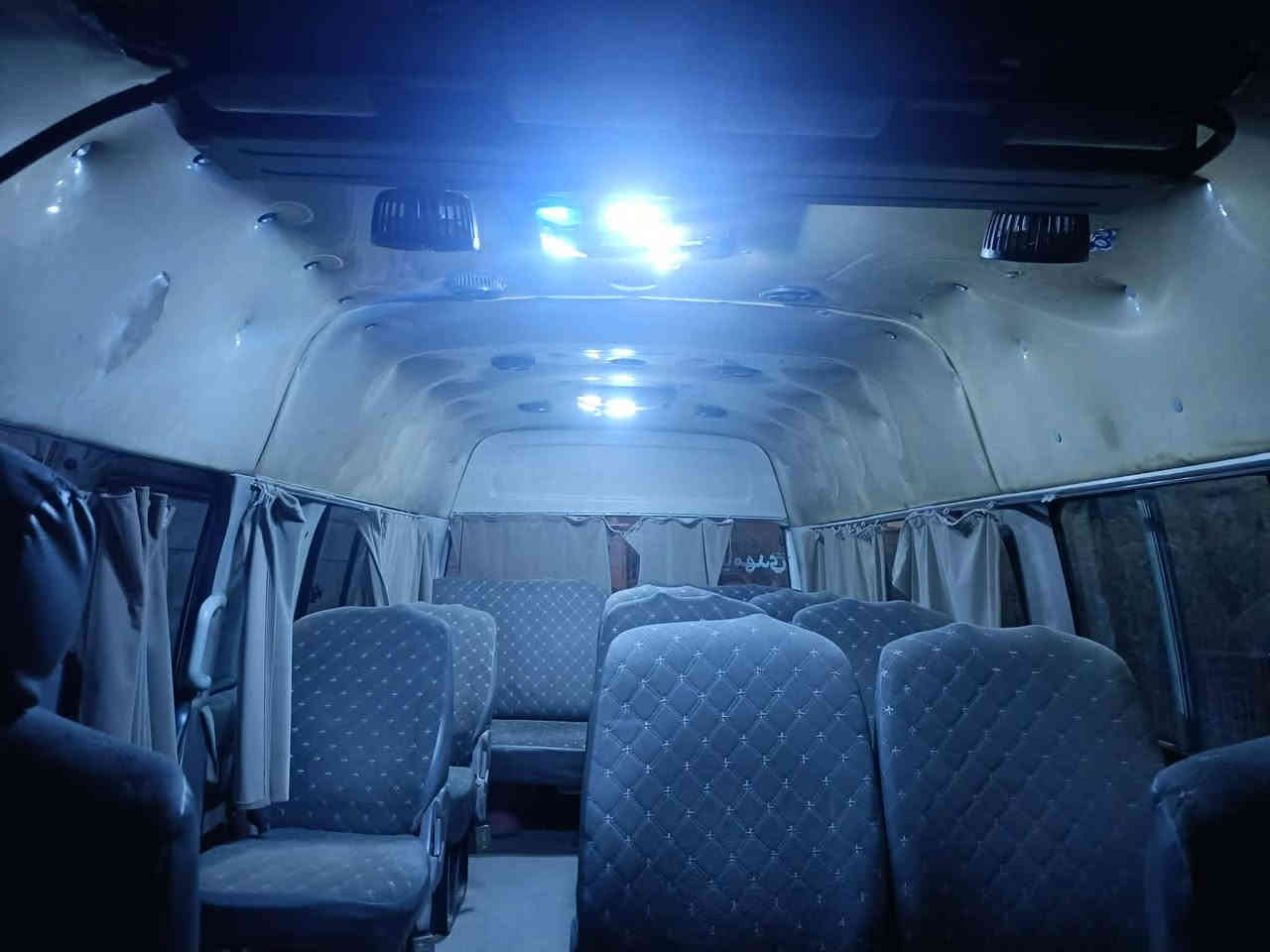 السلام عليكم  سياره كيه شيري محرك بي  ڤي تي كفاله گير عادي كفاله معمره احزام  
بيها مجال قليل تبريد شغال محور سبلت حداديه مكفوله توني امبدلها تخم تاير جدد موديل 2012 سعر 80بيها مجال

*********** رقم راعيهه مكلف ب نشر
