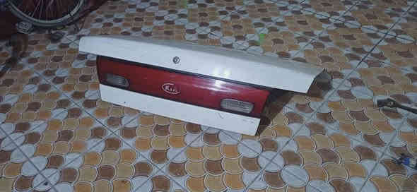 السلام عليكم صندوك جنطه سيفيا 95. حاويه بلادي نضيف جدا اليحتاجه يتصل *********** أو *********** الخط الثاني بي واتساب
