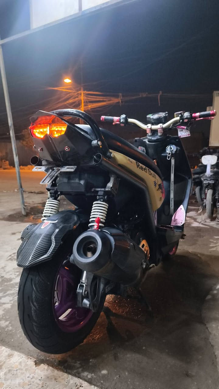 السلام عليكم عندي سكنس جبلي اريده مروسPCX جيل اول 
درجا مفولا تزويد يدت بريك
مكينا مزودا
دبلات
العنوان بغداد العبيدي
الرقم ***********
