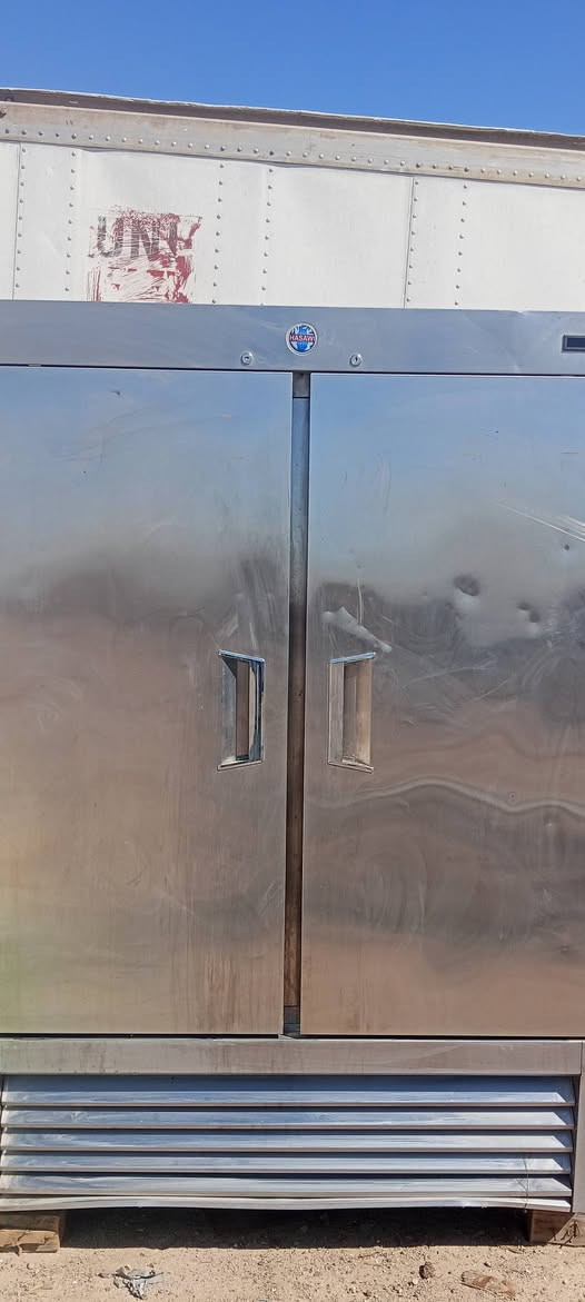 للبيع ثلاجه الحساويه الكويتيه 
ثلاجه شغاله بيها ضمان
العنوان البصره ام قصر 
اتصال. 
***********
