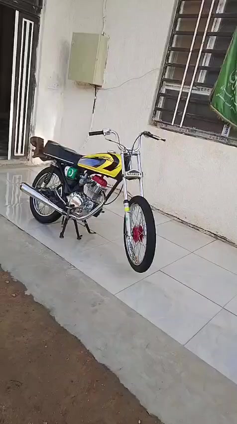 سلام عليكم دراجة اربعة كير كلك للبيع تعمير جديد ما مفتوحة سعر 600وبيا مجال مكاني كربلاء حي العباس *********** ***********
