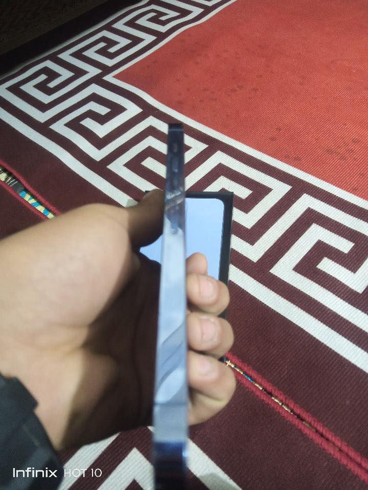 13 برو ماكس نضافه 99/100 جديد لوك مابي شخط ذاكره256 شرق اوسط مبدل شاشه وكاله اصليه السعر 600 وبي مجال 
***********
