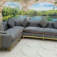 قنفة • كنبة • صوفا • أريكة • مستعمل خفيف • مستعمل نظيف • للاستخدام الم...