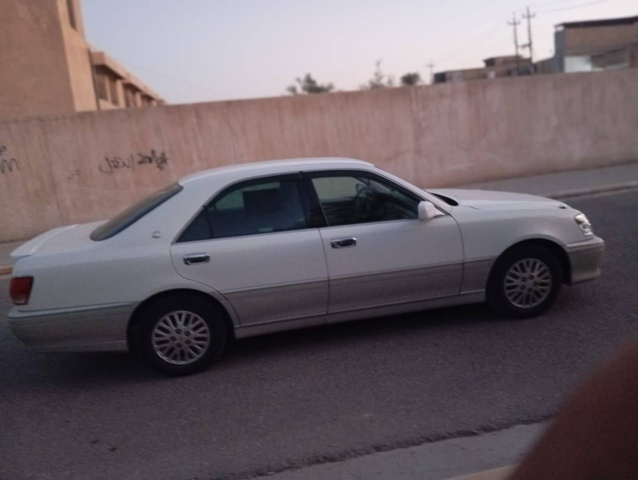 السلام عليكم
ملكة 2003 اصل كرستال
كفاله عامه
رقم كركوك انكليزي بأسمي تحويل ثاني يوم وين متريد 
المواصفات
ثلاث دكم
مكينةD4الجبير
تخم كشنات امامية وخلفية  كهرباء
بردة خلفية كهرباء 
مري شفط
مثبت سرعة 
تحوير فوك وجوه نجف
دشبول جديد يم عارف العيساوي
السعر 150وبيها مجال للشراي اتصل وتدلل
مكان السيارة النجف الاشرف 
***********واتساب
