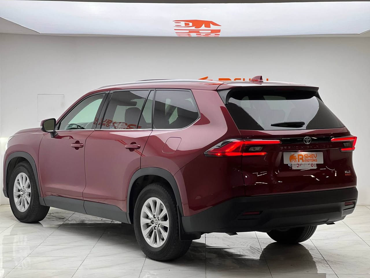 Toyota grand Highlander 2024
تويوتا گراند هايلندر 2024

مواصفات XLE(سقف پانوراما-رادار امامي-هاند بريك بصمة-مقاعد جلد  )
7 راكب
مكينة ٤سلندر+حجم 2.5 لتر
ماشية 14,000 ميل

ضرر السيارة جاملغ و باب صبغ بدون دواخل ايرباك سقف سستم شركة 
السيارة كلش حلوة و نظيفة 

رقم الشاصي مع الصور
السيارة كاتي تترقم شمالي دهوك اربيل سليمانية
مكفولة من كير و محرك و كهربائيات

و ب سعر(350$) ورقة و بيها مجال

مكان السيارة

دهوك -معرض ارشف R-Shev
رقم51 من معارض التيرمينال 

***********
*********** دهوك, العراق
