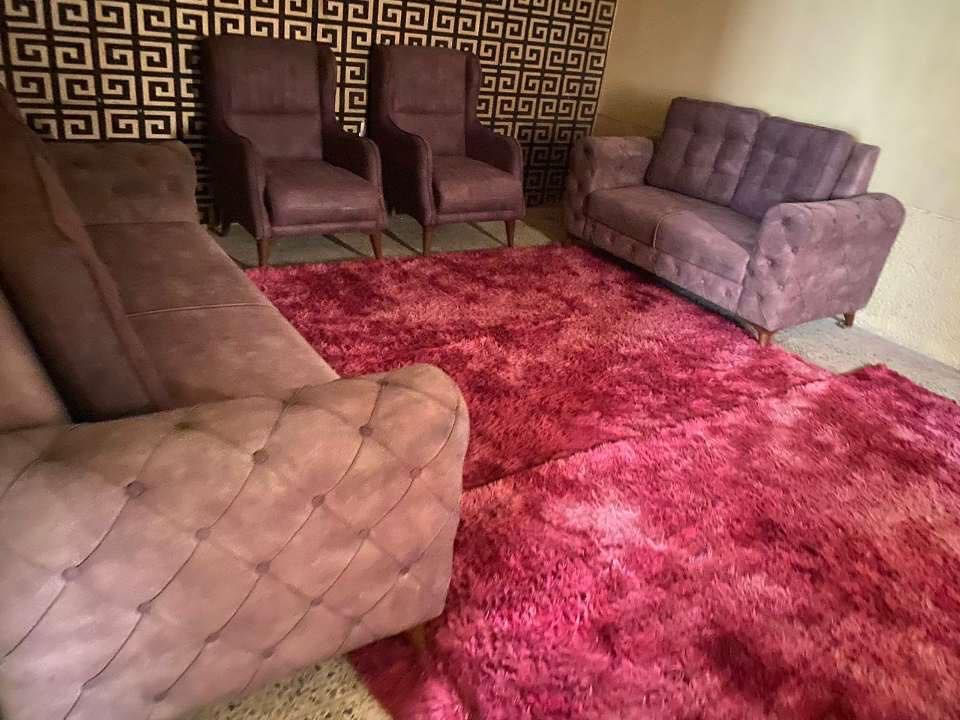 تخم تكمه نضيف بدون ضرر للبيع ب185 ‭.     ***********‬
