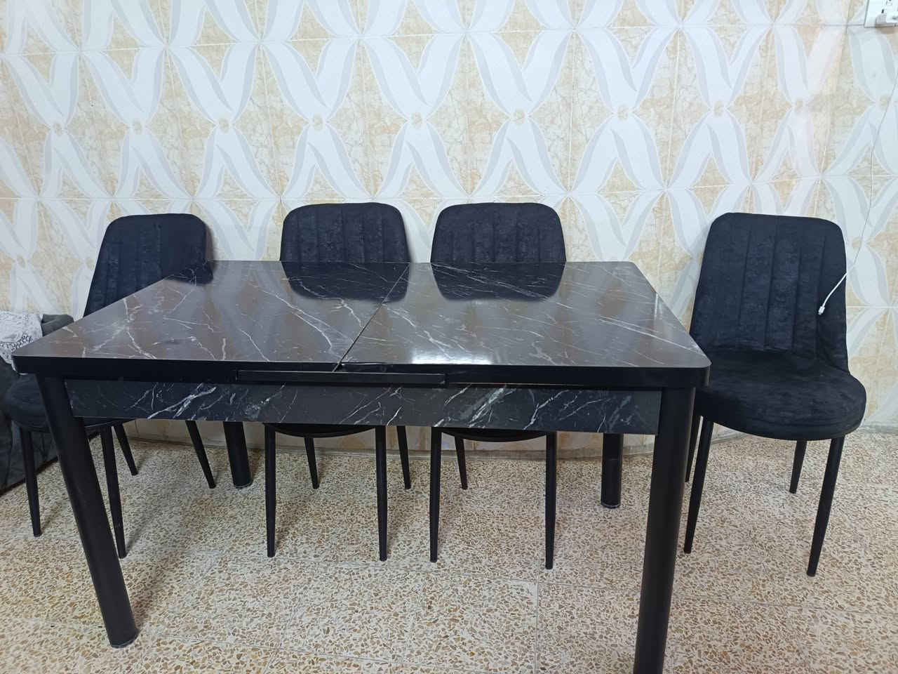 ميز مع ٦ كراسي السعر 150 الكراسي شامو


**إذا كنت صاحب هذا الإعلان وتريد حذفه لأي سبب، رجاءا أرسل رسالة إلى الدعم الفني**