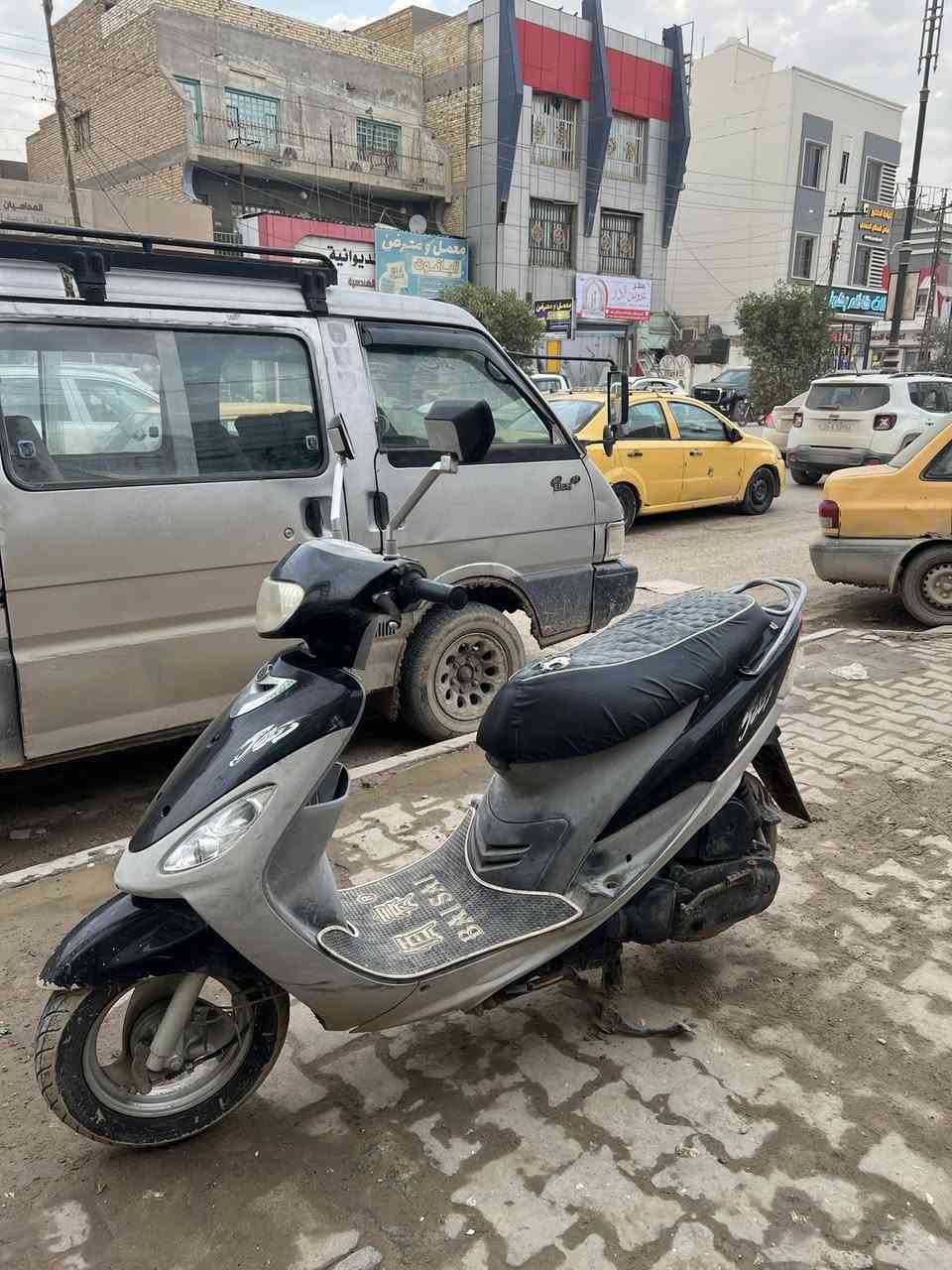 ماكس منغولي ختم واحد حاويه مكينه ما مفتوحه
مكاني الديوانيه المركز 
650 قفلها 
***********
رقم تواصل
