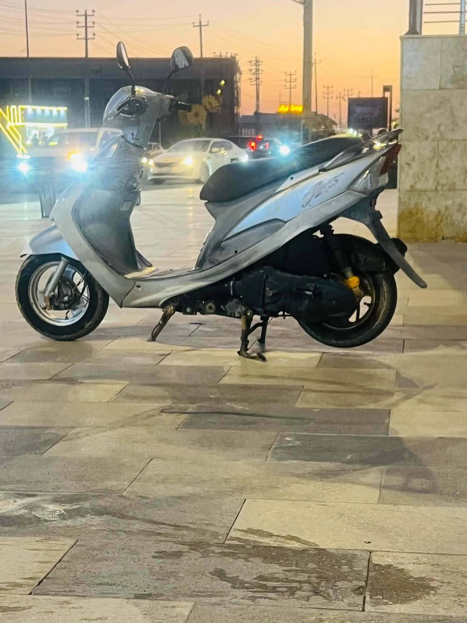 سلام عليكم منغولي للبيع حلوه شلعه معدل ختم واحد كلهه شغال
***********
