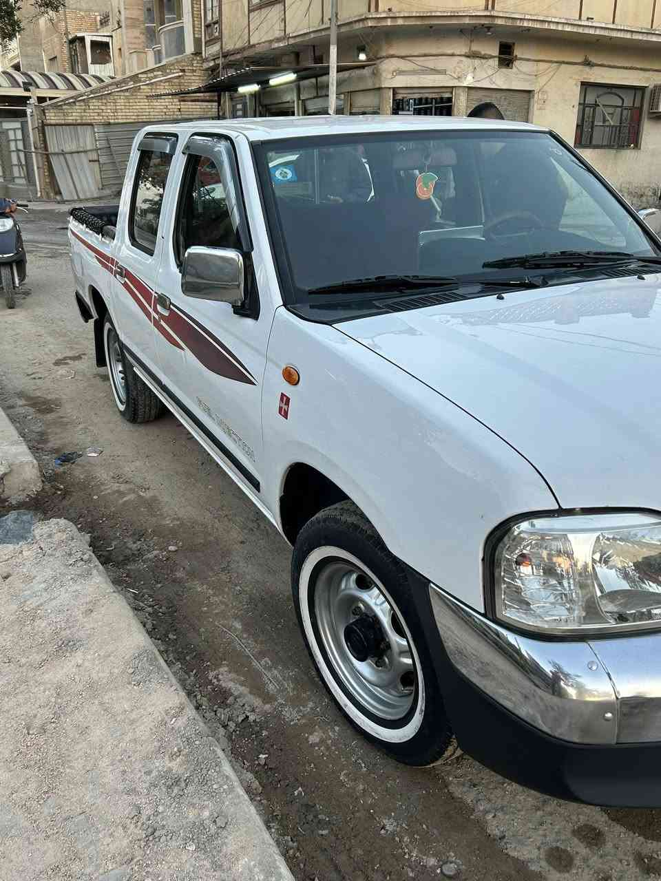 السلام عليكم بيكم دبل قمارة نيسان موديل 2008 سيارة نظيفه كلش مابيه ضربه سياره بلاديه فقط مكانت بسيطه تكحيل جاهزه  تبريد ما شاء الله ثلج تخم تاير جديد موضح بلصوره وصدر جديد الله شاهد مابيها اي نقص سعر 118 بيها مجال قليل  رقم انبار سنويه لحد 2030 انكليزي  الاستفسار  هذا الرقم *********** مكاني الحريه ساحه عدن
