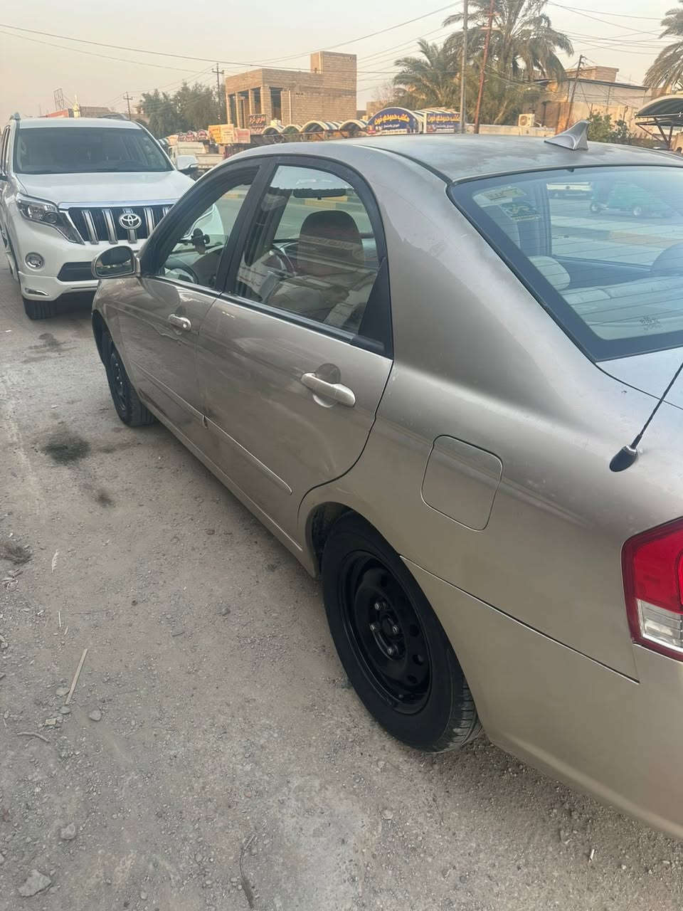 سلام وعليكم  كيه سبكترا  موديل 2007 بيها قطع صبغ  ابيع حزام رقم بغداد  مكاني بعقوبه التحرير  السعر 77  وبيها مجال 
رقم الهاتف ***********
