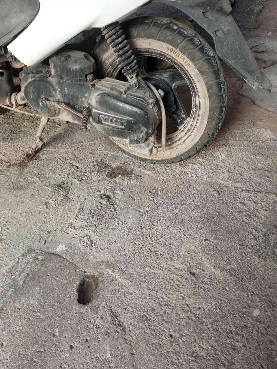 دراجه اكزز للبيع نضيفه كلشي شغال بيه بس كشن يرايدله سعر 275وبيه مجال قليل مكاني بصره قضاء القرنه جسر نهيرات ارقم ***********

