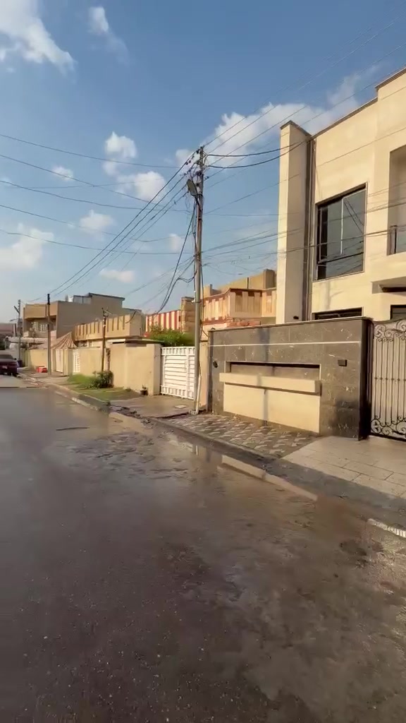 السلام عليكم
دار للبيع حديث جدآ شغل درجه اولى تصميم حلو ورااقي 
السعر 800 مليون بي مجال 
الاستفسار : ***********
