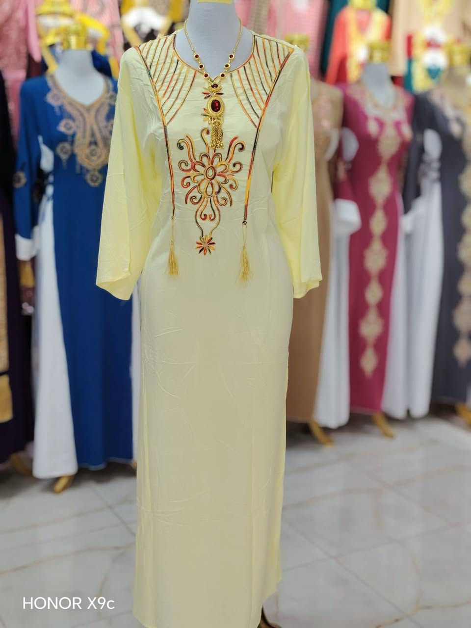 دشداشه كشمير الاصلي 
السعر 15
يوجد توصيل لجميع المحافظات العراق 🇮🇶


**إذا كنت صاحب هذا الإعلان وتريد حذفه لأي سبب، رجاءا أرسل رسالة إلى الدعم الفني**