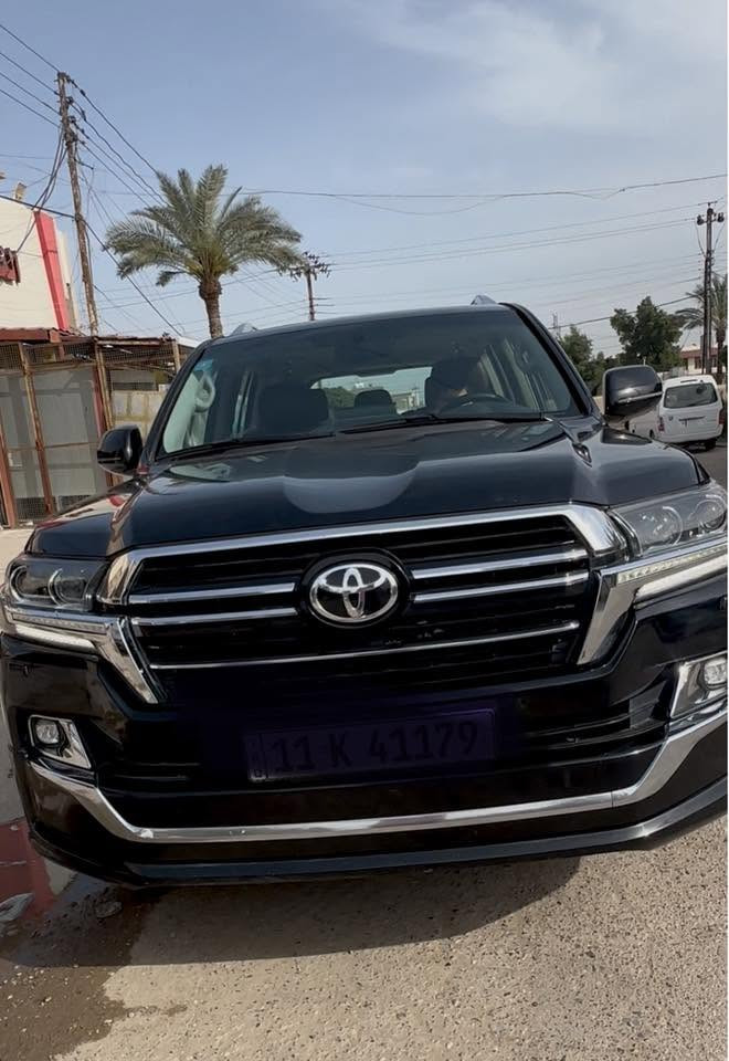 ﷽

‏‎سلام عليكم 

 للبيع 

سعر جداً مناسب !!

لاندكروز 🔥 2020   🚀 GXR: كراند تورنك بحرينية باب اول 

السياره احله من الصور بالحقيقه 

فول مواصفات 1/1 💯 :

1- فتحة 🕳️

2- بصمة 🔐

3- ماشية 56000كم  حقيقي 🧡 وقابلة لزيادة 

4- حساس خلفي وامامي 🎶🔊

5- ثلاجة 🥶

6- 2 كراسي كهرباء ⚡

7- تشغيل عن بعد 💥

8- شاشات عرض 💻

9-كامرات 2 دوارة 👀

10- 8  ايرباك 

11-دفع رباعي 🎮

12- رقم بغداد الجديد بأسمي 

حجم المحرك: 4000 ✅

ملاحظة //  السيارة كفالة من جميع النواحي وشرط الفحص ✅  

جديدة بمعنى الكلمه شرط تراي زيرو  تخم تاير حدادية تبريد جاهزة من كلشي مابيها اي نقص وبالعافية ع تكون من نصيبه

بأسمي شخصياً  تحويل مباشر  

اتصل*********** غير متواجد ع الفيس

تحياتي لجميع 🌹 🌸 🙏🏻
