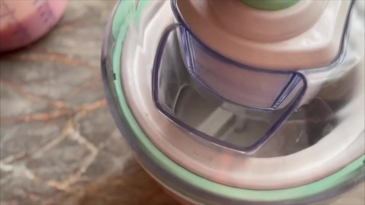 🍨 للبيع مكينة آيس كريم أصلية من SilverCrest🍨

الجهاز نظيف وجاهز للاستخدام.

📌 سعة 1 لتر📌 صناعة أوروبية📌

 السعر  25 ألف وبيها مجال 

المكان البصرة 📍 للتواصل  📞***********

