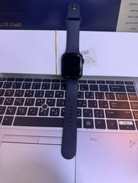 ساعه ابل جيل 8 بطارية 85  السعر 200 الف  07744291428 العنوان نجف
