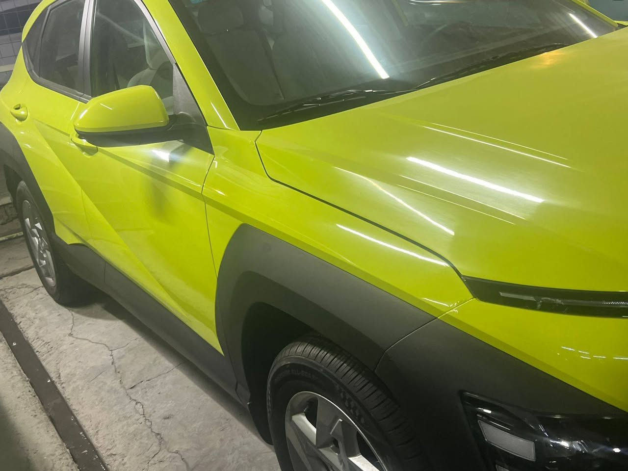 السلام عليكم 
كونا موديل 24 
لون مميز
محرك 2000
بصمه وشاشه متصله 
عداد 1800
حادث تبديل بنيد وصبغ شبر من الجاملغ الايسر
طاك بيه دبل ايرباك استيرن ودشبول
بدون شاصي او لغد فقد شي بسيط بلبرغي مال القاعده مال العقل على كد اصبعين مكان البرغي مغبر بس اللغد والشاثي سليم
السعر 19000 وبيه مجال
الاتصال
***********
السياره موجوده بلعامريه بغداد, العراق
