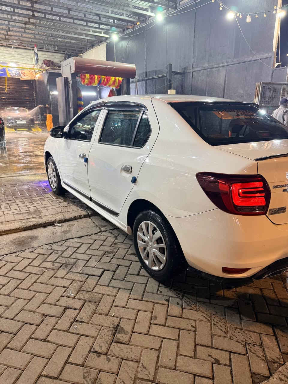 سلام عليكم

التفاصيل كلها ذاكرها وخابر 🌹

السعر قابل للتفاوض شي بسيط

رينو سمبول 2019 رقم انكليزي بغداد بأسمي سنوية هزة جديدة 

مكينة وكير بحالة جيدة جدا 

كير اوتو + عادي 

عداد الكيلو 146 ك . م

تحكم ستيرن

جام كهرباء امامي فقط

الخلفي جوبي

باتري جديد 

تايرات جدد 

تبريد+تدفئة بشرط 

لد امامي 

بيها شاشة وكامرة دوارة فول 

خمس تجاوي

كشنات الخلفي قابلة للطي 

ABS+مانع انزلاق

سيارة كلش حلوة  

سيارة مكفولة عدا شخط موضح بالصور

فقظ السلف مرات يشكل يحتاج الى تبديل

#سونار تاخذها وتفحص بعدها ابيعلك شرط

                     <<   مكاني بغداد الغزالية>>

وهاي كامل التفاصيل عنها 

سعرها 95$

قبل لا تخابر اقرأ كامل التفاصيل رجااااااااااءا  واسف على الاطالة ***********   

المو شراي يعبر المنشور والله يرزقه بأغاتة وكلشي اكو بلسوك بغداد, العراق
