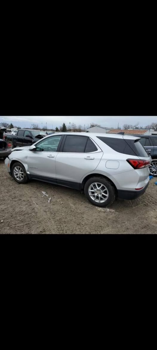 سلام عليكم سياره لبيع كوينكس موديل ٢٢ سياره جديده ماشيه ٣١ بدون تبديل بدون صبغ رقم ميسان *********** سعر ١٤٨
