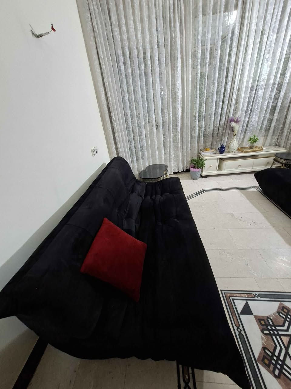 مقاعد قنفات مودرن 6 مقاعد..بلونين مميزات وحده لون اسود ٣ مقاعد ولون احمر وحده لمقعدين ..وقنفه لمقعد واحد لون اسود..
تباع ٦ مقاعد بدون ملحقات بسعر مناسب جدا
المكان بغداد الدوره بغداد, العراق


**إذا كنت صاحب هذا الإعلان وتريد حذفه لأي سبب، رجاءا أرسل رسالة إلى الدعم الفني**