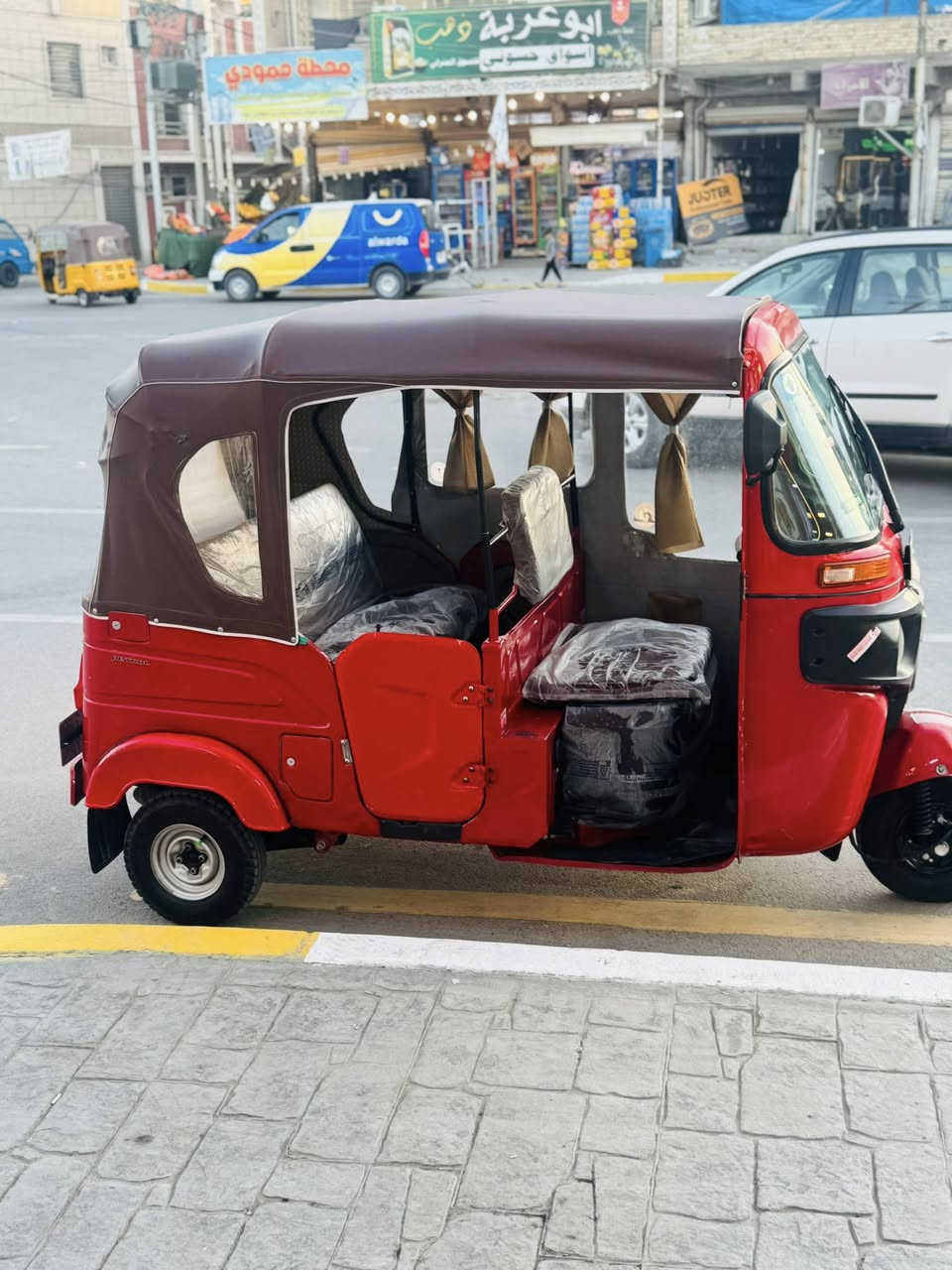 تكتك للبيع مديل 2022 بيهه ضربه جوه لبك لايت معمره سعرهه 8600 وبيهه مجال بصيط *********** مكاني بغداد شعب
