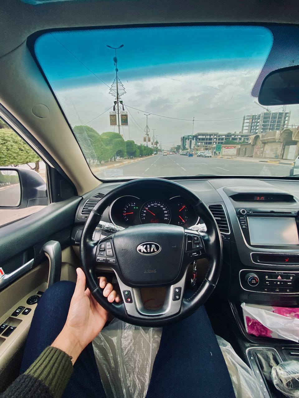 السلام عليكم سورنتو 2014 خليجي السياره مكفوله كفاله عامه من الفتح والبارد ومن كلشي مكينه وكير وتبريد خير من الله حداديه تخم تاير سياره جديده مكينه2400 مري شفط اشاير ب المري لد السعر 168 وبيها مجال مكان السياره الديوانية ***********
