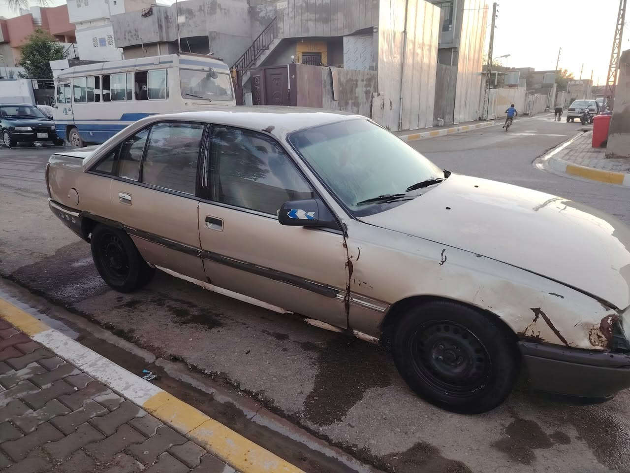 لبيع السعر 11بيمجال،،، *********** سنويه كرتونه،، شرط كير ومحرك
