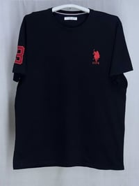 تشيرت ( بولو  )سوبر كريم   القياس  XL  عرض الصدر 60  النظافه 💯/💯    يو...