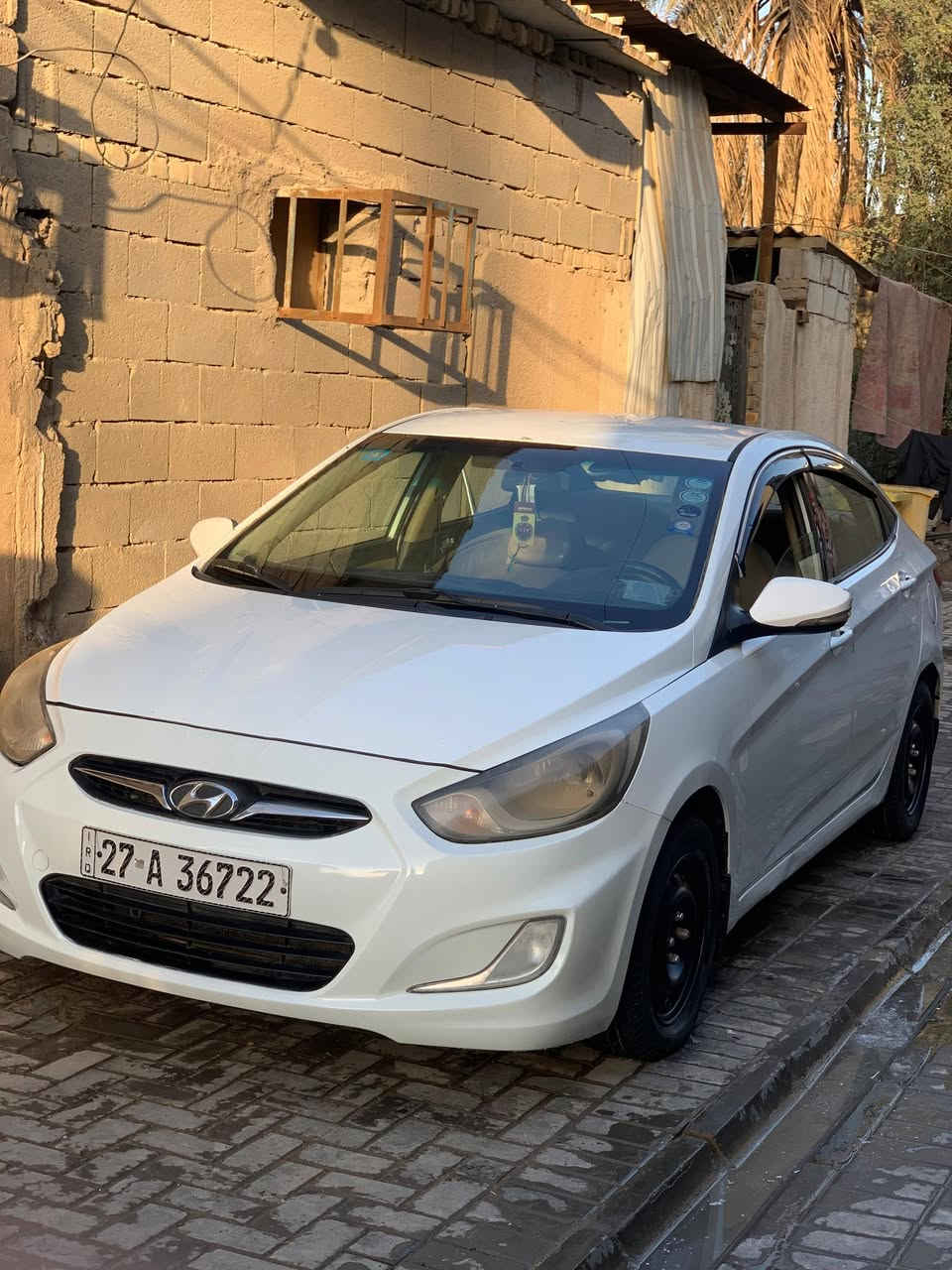 السلام عليكم
اكسنت 2013 سياره مكفوله من الضربه سياره مكينه وكير وتبريد 100٪ سياره مبدل بيها جاملق بدون ضربه وبيها دحجات قليله رقم ذي قار السنويه 2030 
السعر 85 وبيها مجال مكاني البصره شط العرب 
***********
