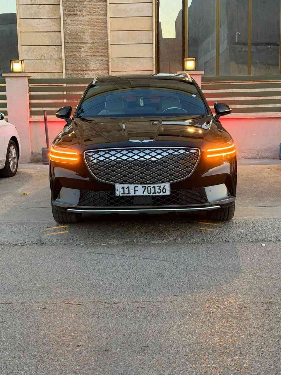 السلام عليكم شباب  جنسيز  GV70 موديل 2024
كهرباء وارد امريكي دخول جديد 

‏2024 GENESIS ELECTRIFIED GV70 ADVANCED AWD
الوحيدة بهالدرجة من الرفاهية 

ضرر السياره :
تبديل بنيد اصلي بلادي مال كهرباء قطعه واحده فقط

حجم الماطور :
دبل ماطور كهربائي (AWD)دفع رباعي 485hp حصان وتسارع قوي مع ثبات وعزل

بطارية 84 kWh مداها يوصل 470 كم بالشحنة الواحدة 

المسافه المقطوعه : 33 الف كيلو متر

حالة اليرباك : دركة استيرن فقط

#المواصفات

 شاشه 

 تشغيل عن بعد 

 قطعتين تبريد 

 حساسات خلفي امامي

 كشنات كهرباء

 كشنات جلد ابيض

 صندوك كهرباء شفط

  كير ماوس 

 هيترات بالكشنات حار بارد

  فول تحكم 

 رادارات 360

  مري شفط 

  ترحيب شعار جنسسز عن الاقتراب

  هندي بريك بصمه

  بصمه 

  بصمة ابواب

   ستيرن كهرباء

  تحديد مسار

  كشن السايق ميمري

  لايتات لد 

  بكلايت لد

  رادار امامي

   اوتو هولد 

   شفتات بالاستيرن

   هيتر بالاستيرن 

    شحن وايرليس 

   5 كامرات

   ماوس تحكم الشاشه

  داخل صاج

تروح و تجي بالرمونت 

💰السعر : 285$ و بيه مجال تحياتي

فول مواصفات 1/1 

تستلم مرقم و جاهز بسم المشتري مباشرأ كامل

للاستفسار اتصل ☎️ *********** بيه وات ساب

مكان السياره بغداد الزعفرانيه
