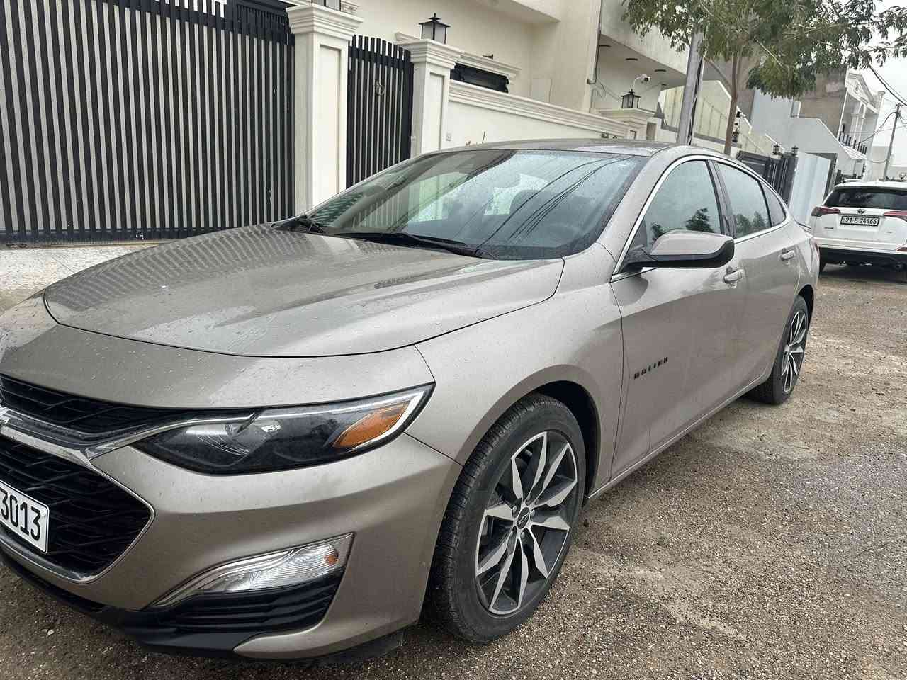 شوفليت ماليبو 2024 فئه RS 
بدون صبغ بيها بابين  تبديل بلادي بجم كبس 
جناح بلادي شاشه جبير ويل اسود 
ماشي 11 ميل 
موقع سياره كركوك حي الواسطي 
سعر 145 بيها مجال بسيط 
صور حاث مرفق ويه صور 
***********
