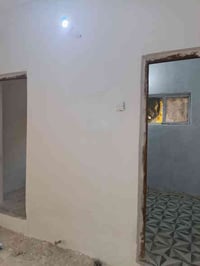 اني صباغ وشغلي نضيف كدامكم واضح  اطلع ويه خلفات هم اني من بغداد واطلع ...