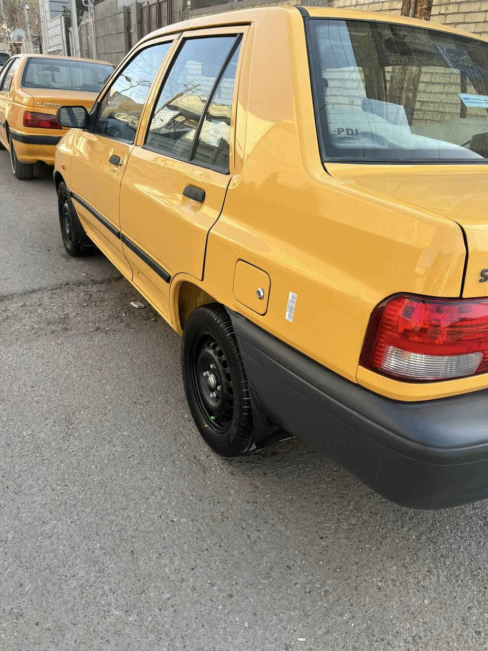 السلام عليكم سايبه موديل ٢٠١٨مكفوله كفاله عامه عله وضعيت الشركه لاصبغ لاضربه لاخياس شواصي مكفولات محرك كير صدر تبريد ثلج كله جديد رقم دولي هيه مصفره سنويه ٢٨رقم الهاتف ***********غيرمتواجد عل فيس
