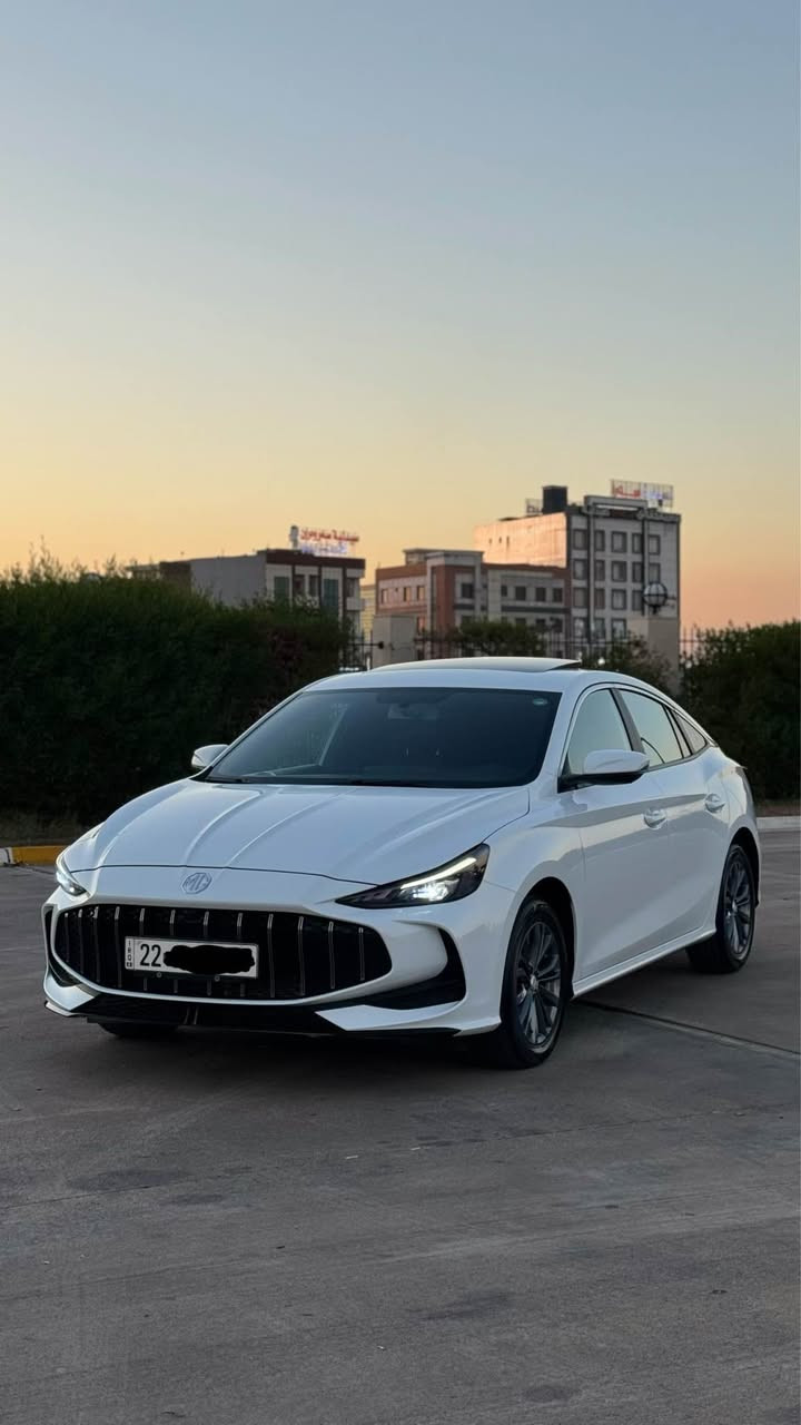 مؤديل 2025 ره قه م هه ولير سياره كه هـيچي نيه ده عامي بؤ ده عامي به شه رت نوقته ي نيه نها قؤپيكي بچوك له سه قفو بونيتي هيه بي ده ست كاري  8 هه زار رؤشتوه شاشه ئه كتيف ده بل ئه كتيف مواسه فات فول سلايت بريك به سمه ٥ كاميره ئوتؤ هؤلد كوشن جلد لايت ليد گيج ئه ليكتروني شوين هه ولير نرخ 120 مه عامه ليكي زور زور كه م ژ.م *********** أربيل, العراق
