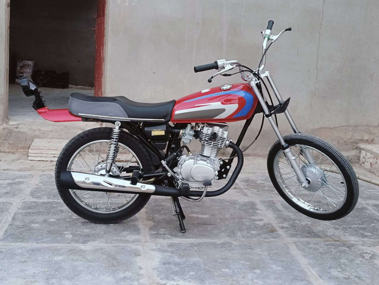 سلام عليكم  دراجه تعمير جديد تفيلس مافيلسه شاصي 21نامه شلامجه وكيل نوار لسعر مليون وبيه مجال لمو شراي لا يراسل فدوة اروحلكم💞


**إذا كنت صاحب هذا الإعلان وتريد حذفه لأي سبب، رجاءا أرسل رسالة إلى الدعم الفني**