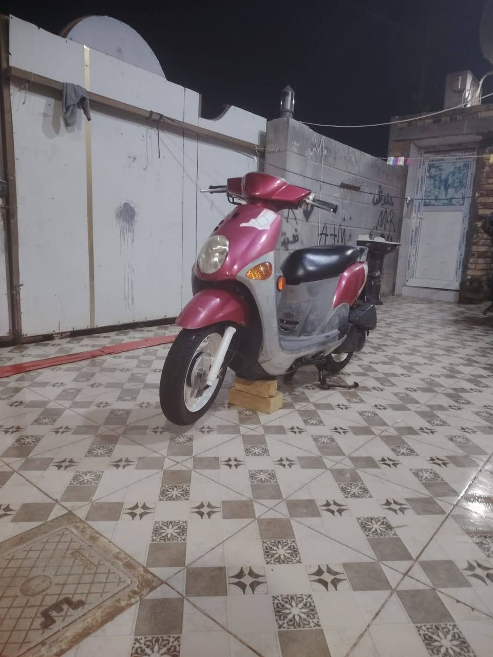 فلة للبيع دراجه بلاديه وعلى وضع الرمبه ما متعوبه وماصرله هوي من نازله من ارمبه تفاصيل اكثر ولسعر تعال خاص وتدلل او تتصل على هاذ الرقم ***********
