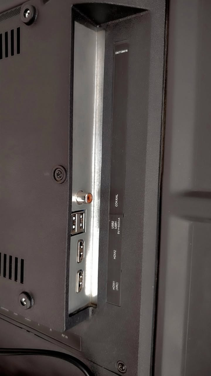 📺 شاشة SHARK سمارت 43 بوصة للبيع

شاشة نظيفة جداً استخدام أسبوعين فقط.

المواصفات: ✔️ الحجم: 43 بوصة
✔️ شاشة سمارت تدعم الإنترنت والواي فاي
✔️ تشغيل تطبيقات المشاهدة مثل يوتيوب وغيرها
✔️ جودة صورة Full HD وألوان واضحة
✔️ منافذ HDMI و USB لتوصيل الرسيفر أو البلايستيشن أو الفلاش
✔️ صوت وصورة ممتازين
✔️ مع الريموت الأصلي

🔹 ملاحظة مهمة:
الشاشة ما داخلة تصليح أبداً
و ما مفتوحة نهائياً.

💰 السعر: 200,000 دينار

📍التواصل على الخاص.


**إذا كنت صاحب هذا الإعلان وتريد حذفه لأي سبب، رجاءا أرسل رسالة إلى الدعم الفني**