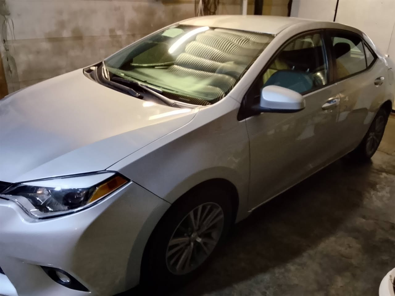 سلام عليكم
للبيع كورلا se٢٠١٥امريكي 
حادثها جاملغ وبنيد بدون شواصي 
تحكمات استيرن جهتين 
شاشه 
جام كهربائي
منضومه زنون عالي ناصي
تبريدها ثلاجه 
كير مكينه خير من الله
صدر جديد 
كاعيه مدوشمه 
عليها ادامه منضومه بانزين بلكات نوزلات جويتر فيت بم كلاص بانزين
رقم بغداد رقم جديد باسمي 
بيها شويه جراد بالقماره
السعر ١٢٠ وبيها مجال قليل مكاني بغداد الدوره
الرقم***********
