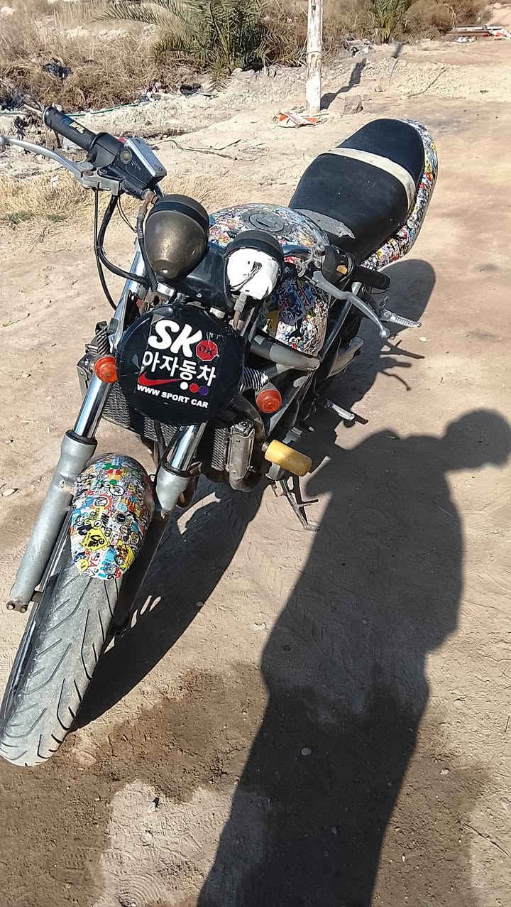 سلام عليكم دراجه ربع بانده دراجه شغاله عينه شغاله كيج النمر شغال بس يرادلها ترتيب ابيع كوم حديد تجي شغل وتروح سبب البيع صوت عالي مكاني بصرا كرمت علي *********** سهر 550 وبيها مجال بصيط مراوس حسب
