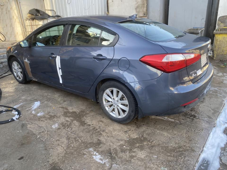 السلام عليكم للبيع كياا فورتي 2014 السعر 108 للاستفسار***********
