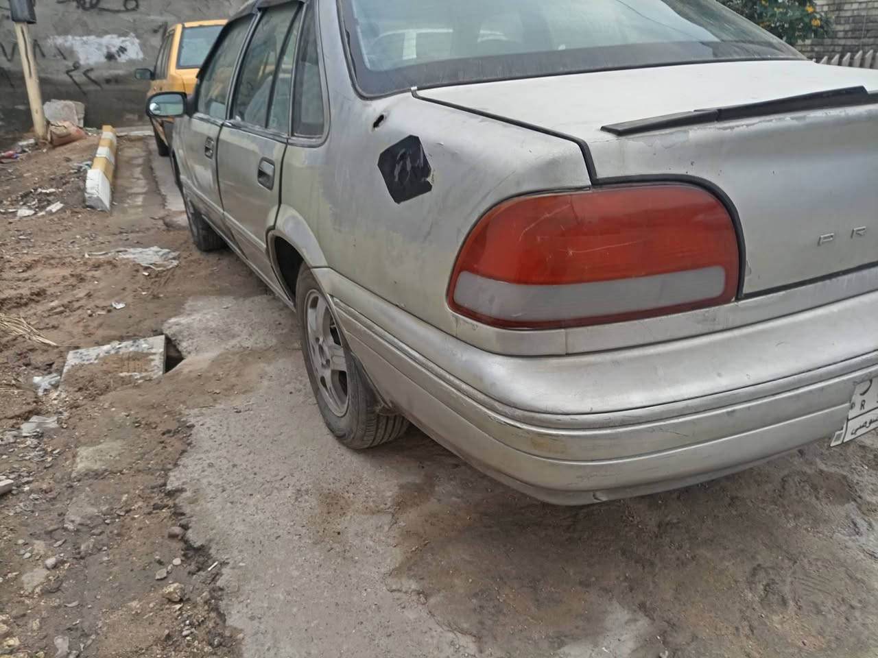 السلام عليكم شباب للبيع دايو برنس فراشة لون رصاصي رقم بغداد ألماني حاليا جارده سياره بلاديه نضيفه بدون حادث وبدون تبديل بيه جراد مكينه حاويه كير اوتوماتيك تمام تخم تاير جديد صدر أمامي خلفي جديد كهربائيات كله شغاله شواصي بلادي لا لحيم ولا تصليح موضحه بل الصور السعر ٢٩ ورقه للاتصال *********** مكاني بغداد
