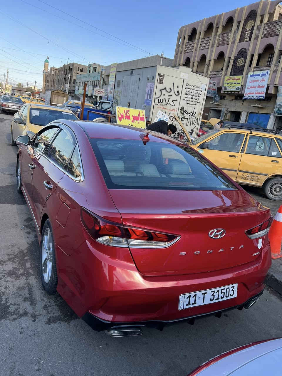 سلام عليكم للبيع سوناتا لمتد سبورت فول مواصفات رقم بغداد انكليزي جديد رقم 11 هزه جديده
سونار موجود 
سياره جاهزه من كلشي 
4 بصمات 
دبل كزوز 
تحكمات ستيرن فول حاكيه مثبت سرعه 
3 وضعيات قياده 
فتحه سقف 
قطعتين تبريد شفتات قياده بل ستيرن 
كرسي كهرباء 
تدفئه كراسي منفصل 
رادرار جانبي كامره دواره 360 د 
كراسي جلد 
لايت زنون ستيرن حرف D مكانها بغداد ام الكبر رقمي *********** سعرها مناسب 127 قفل قغل.  بدون عمله
