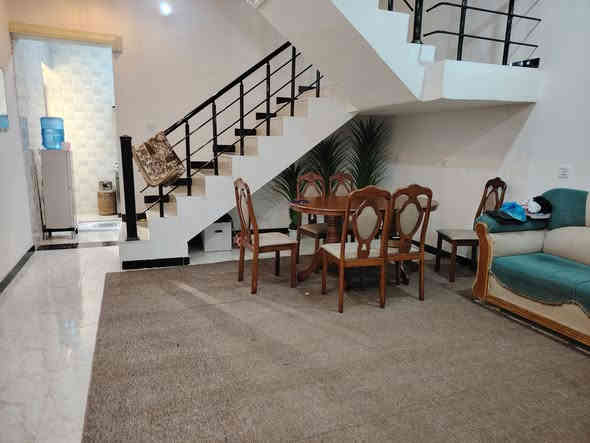 الخاچية منطقة الجرحى
سنة البناء ٢٠٢٥
الطابق الارضي 
غرفة نوم / استقبال حمامات عدد ٢ +منزع /صاله ٤في ٥ /مطبخ  +منور
كراج ٣وربع ×٦ مسقف 
حديقة ٦×٦
الطابق الاول 
٣غرف نوم /حمام /صاله ٤×٤ /بلكونه عدد ٢
السطح شتايكر
مساحة البناء 140
السعر المطلوب 155
للمراسلة او الاتصال على الرقم ***********
