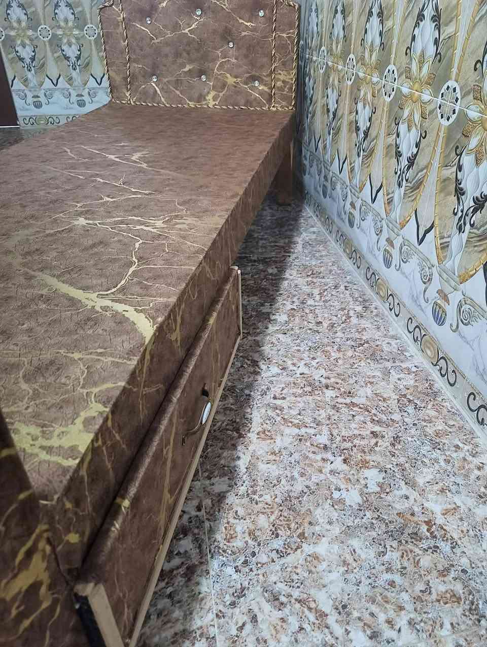 جرباية للبيع اد مو شراي لا تجي 
سعر 125بيها مجال شويه 
***********
