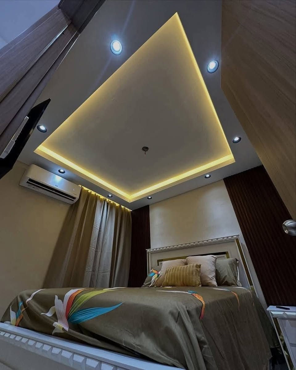 قدم لكم احدث ديكورات وارقي التصاميم احدث ديكورات جبس بورد 🏠👌
‏👈 ديكورات الجبسوم بورد 
 ‏👈 أسقف فلات جبسوم بورد
 ‏👈 قواطع جبسيه ( جدران )
 ‏👈 ديكورات شاشات 
👈 وغيرها من الديكورات
"اسعار مميزة للمساحات الكبيرة
وأعمالنا متطابقه للصور ..✅
للتواصل والاستفسار فون واتس 
***********
#الجميع
