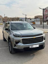 شوفرليت ترافرس موديل ٢٠٢٥ ماشية ١٠  الف فقط  الحادث صبغ دعاميه اماميه ...